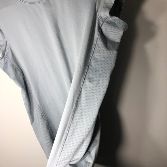 ⭐️Alo Cool Fit Short Sleeve Tee - Picture 4 of 7